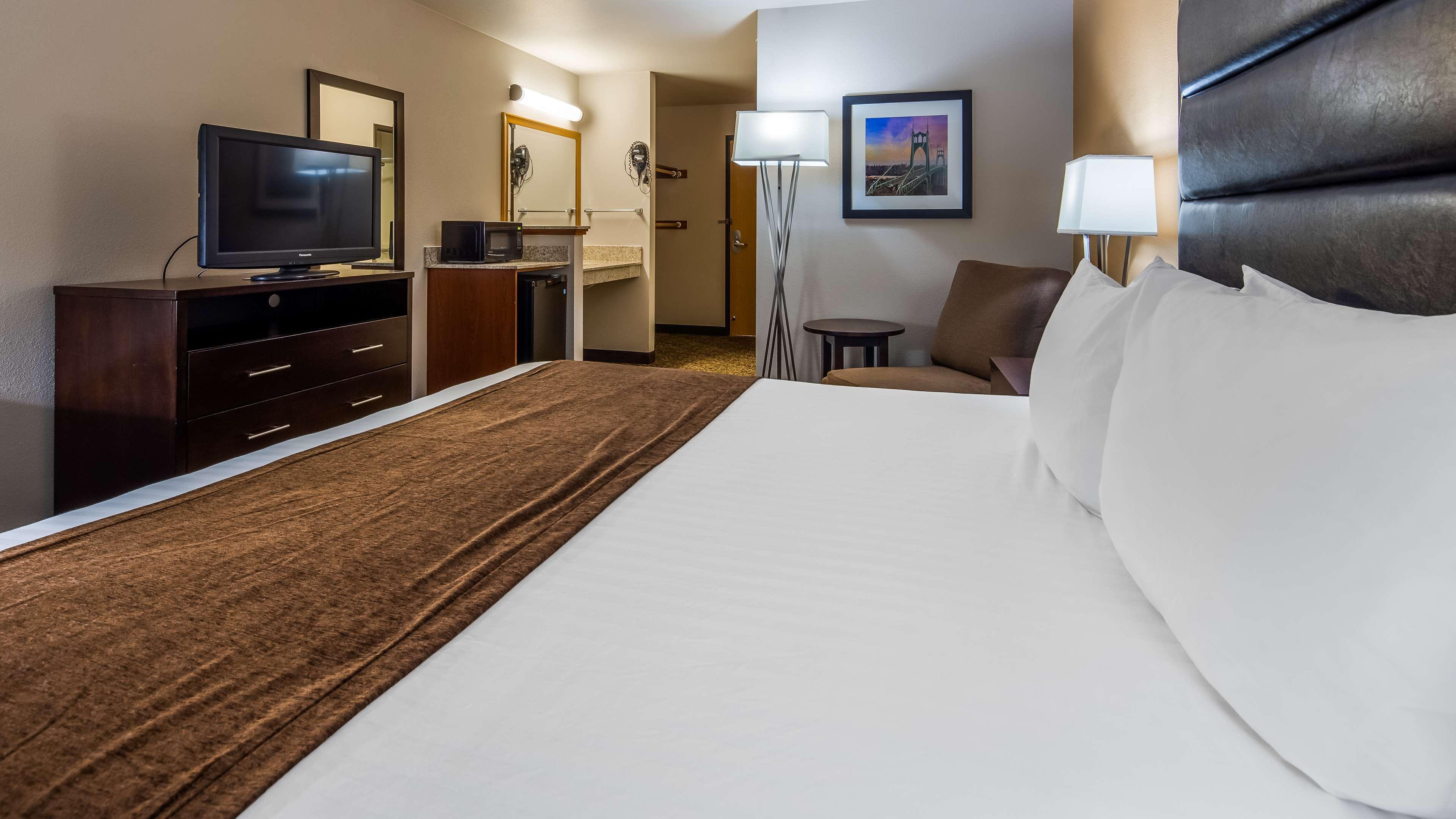 Best Western Oak Meadows Inn Сент-Хеленс Экстерьер фото
