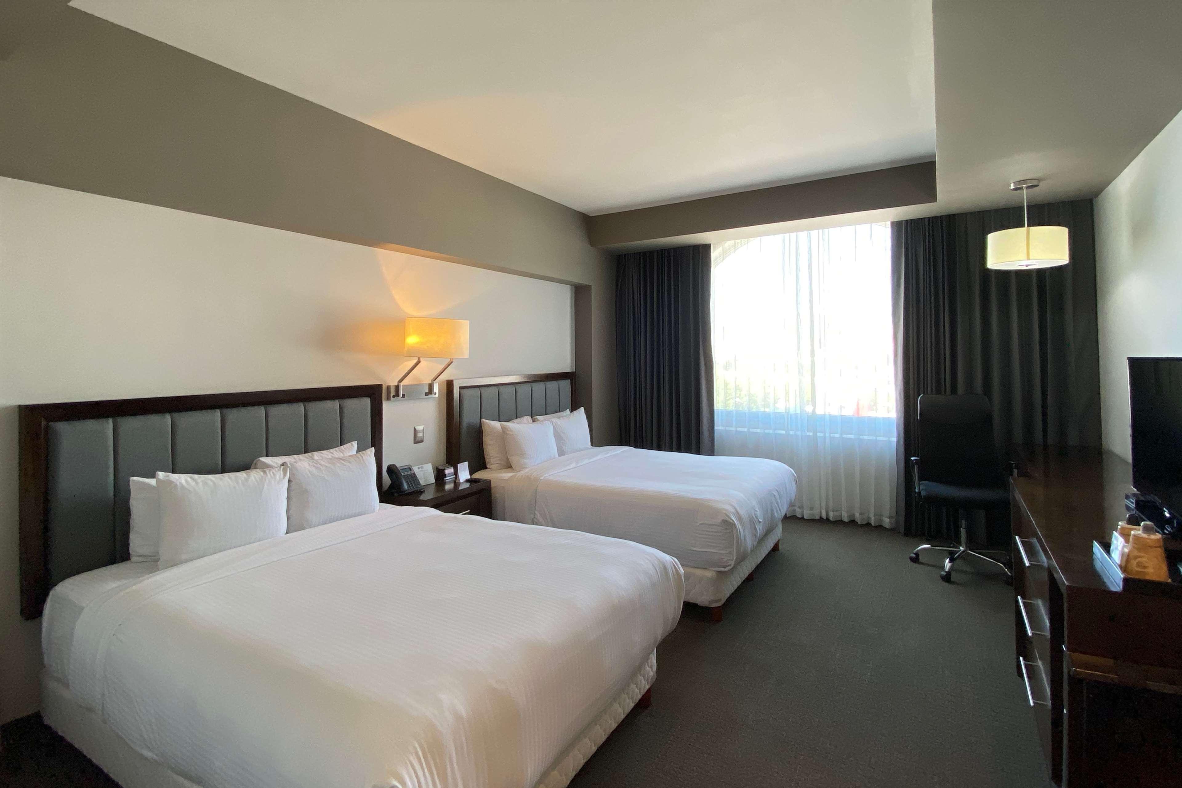 Best Western Oak Meadows Inn Сент-Хеленс Экстерьер фото