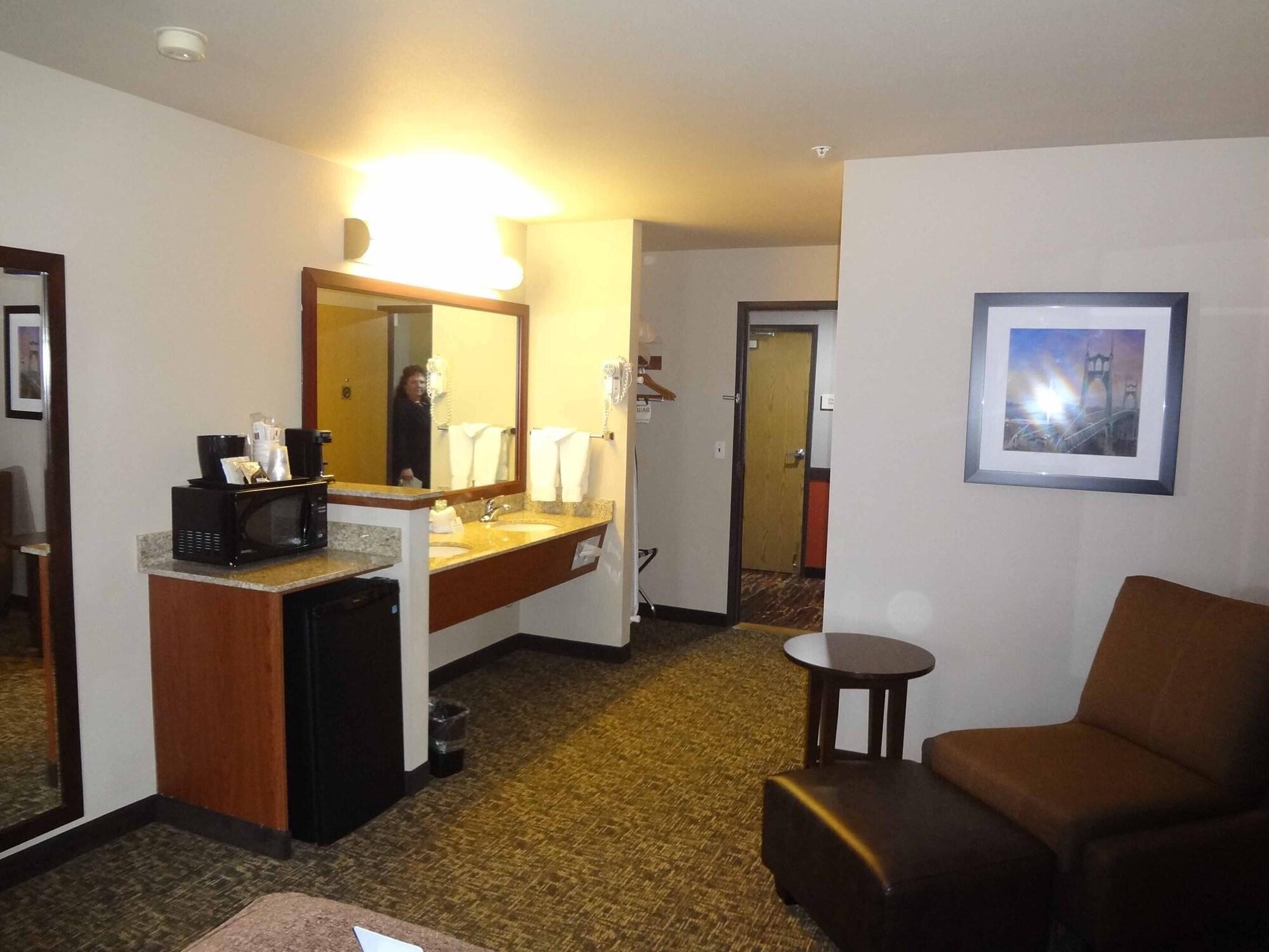 Best Western Oak Meadows Inn Сент-Хеленс Экстерьер фото